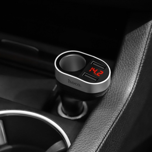 Автомобильное зарядное устройство HOCO Z29 Regal с цифровым дисплеем 2 USB
