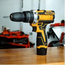 Аккумуляторный шуруповерт набор слесарного инструмента в кейсе DW12V 2 АКБ Желтый