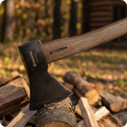 Топор 600 г, карбонизированная ручка, 48-57 HRC STORM INTERTOOL HT-0266